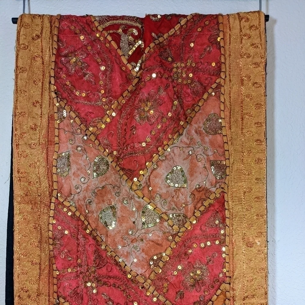 Gorgeous Gold and Red 70